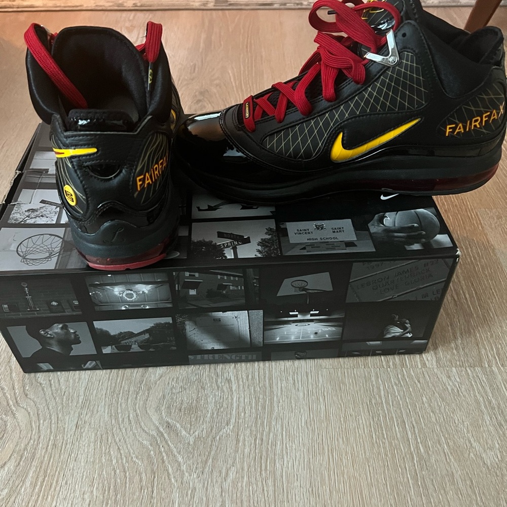 Nike LeBron 7
Fairfax Away (2020)